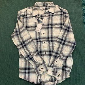 LUCRATIVE Flannel Bundle - SIX flannels for price of ONE (Levi’s, Arizona, etc)